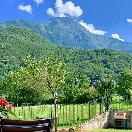 Strawberry House * Colico