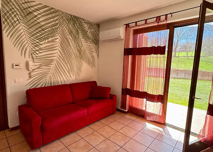 Strawberry House Дом отдыха